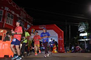 BIB: 854
                            <button type="button" onclick="openModal(26258447)" class="btn btn-primary btn-sm float-right btn-popup" data-toggle="modal" data-target=".modal-high-quality">
                        <i class="fas fa-shopping-cart"></i> Add to Cart
                    </button>
                                            <button type="button" onclick="isThisMe(26258447, true)" class="btn btn-success btn-sm float-right btn-popup btn-isme hidden" data-toggle="tooltip" data-placement="bottom" title="นี่คือรูปของคุณใช่ไหม คลิกที่นี่เพื่อเอาเข้าอัลบั้ม">
                        <i class="fas fa-plus"></i> Add to album
                    </button>
                    <button type="button" onclick="isThisMe(26258447, false)" class="btn btn-warning btn-sm float-right btn-popup btn-isnotme hidden">
                        <i class="fas fa-ban"></i> Remove from album
                    </button>